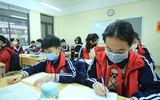Hà Nội: Học sinh được đo nhiệt độ, sát khuẩn tay trước khi vào lớp học